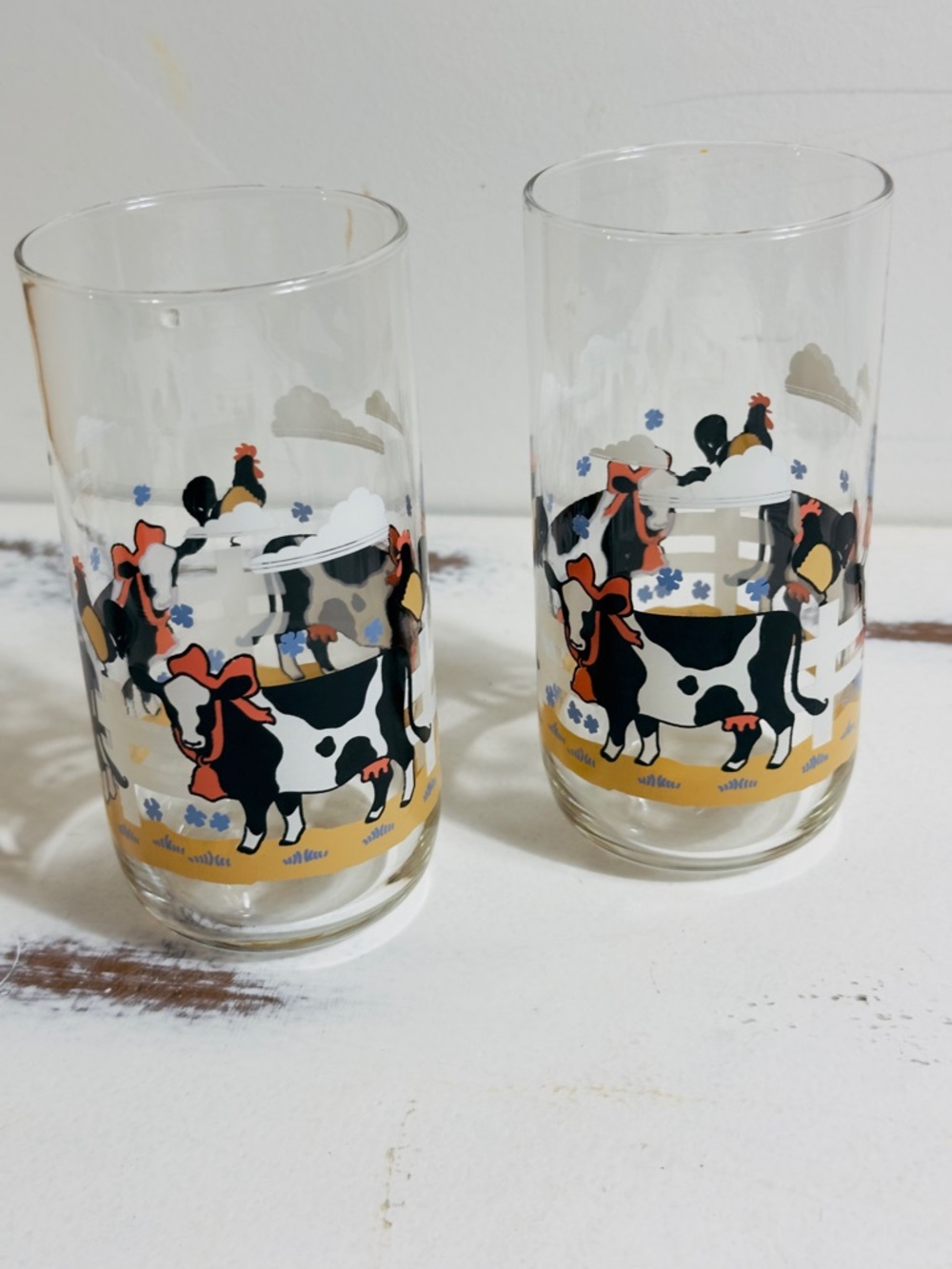 Vtg Libby kitschy "Happy Cows" pattern Drinking Glasses - Set of 2